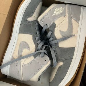 Jordan 1 Mid — Gray & Cream Women’s Sneakers
